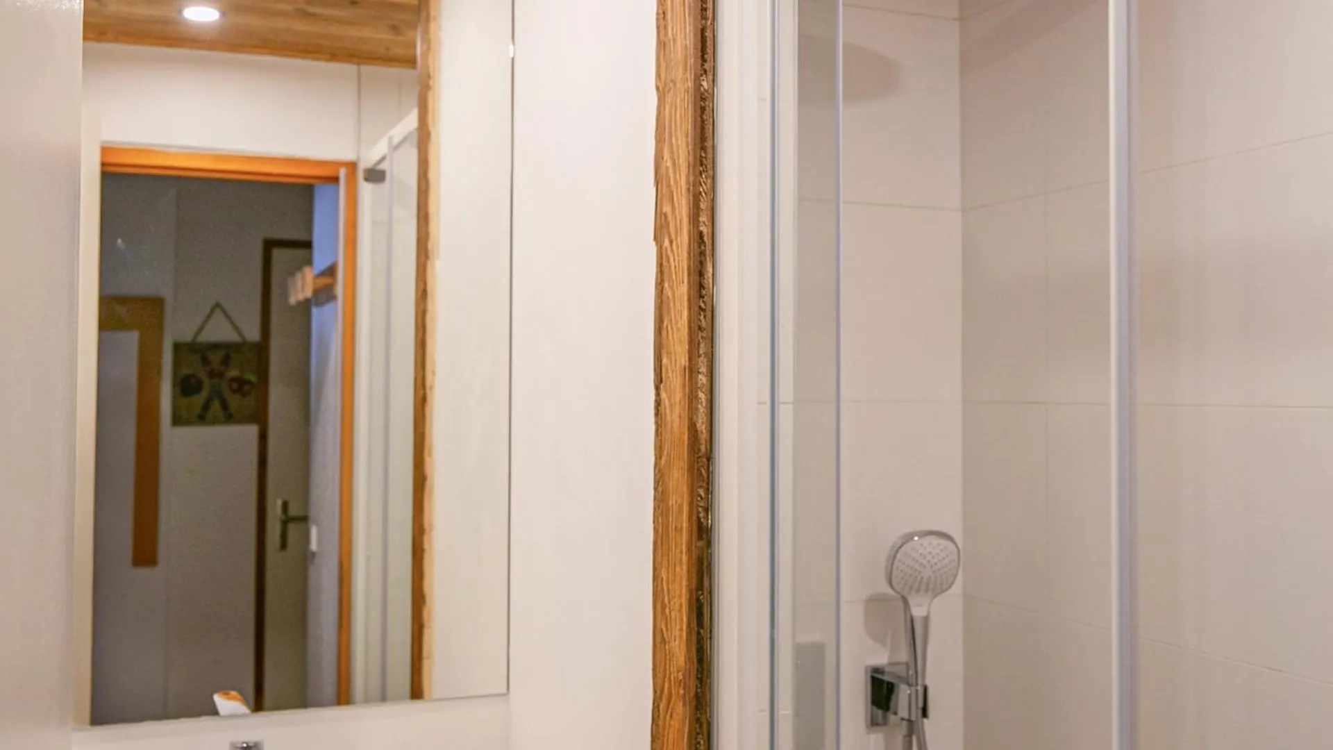 Apartment Charmant Appartement Avec Wifi Et Parking, Au Pied Des Pistes Et Au Coeur De Val-D'Isere - Fr-1-694-207